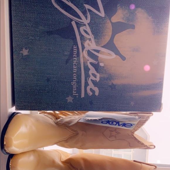 Boots - Picture 2 of 3